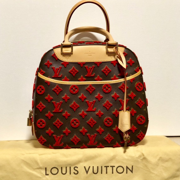 Louise Vuitton Red Monogram Deauville Cube Bag - Picture 7 of 8